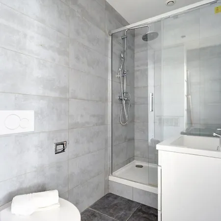 Bluestay 48 - Superb In Apartment *