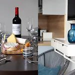 Bluestay 48 - Superb In