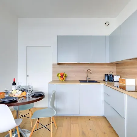 Bluestay 48 - Superb In *